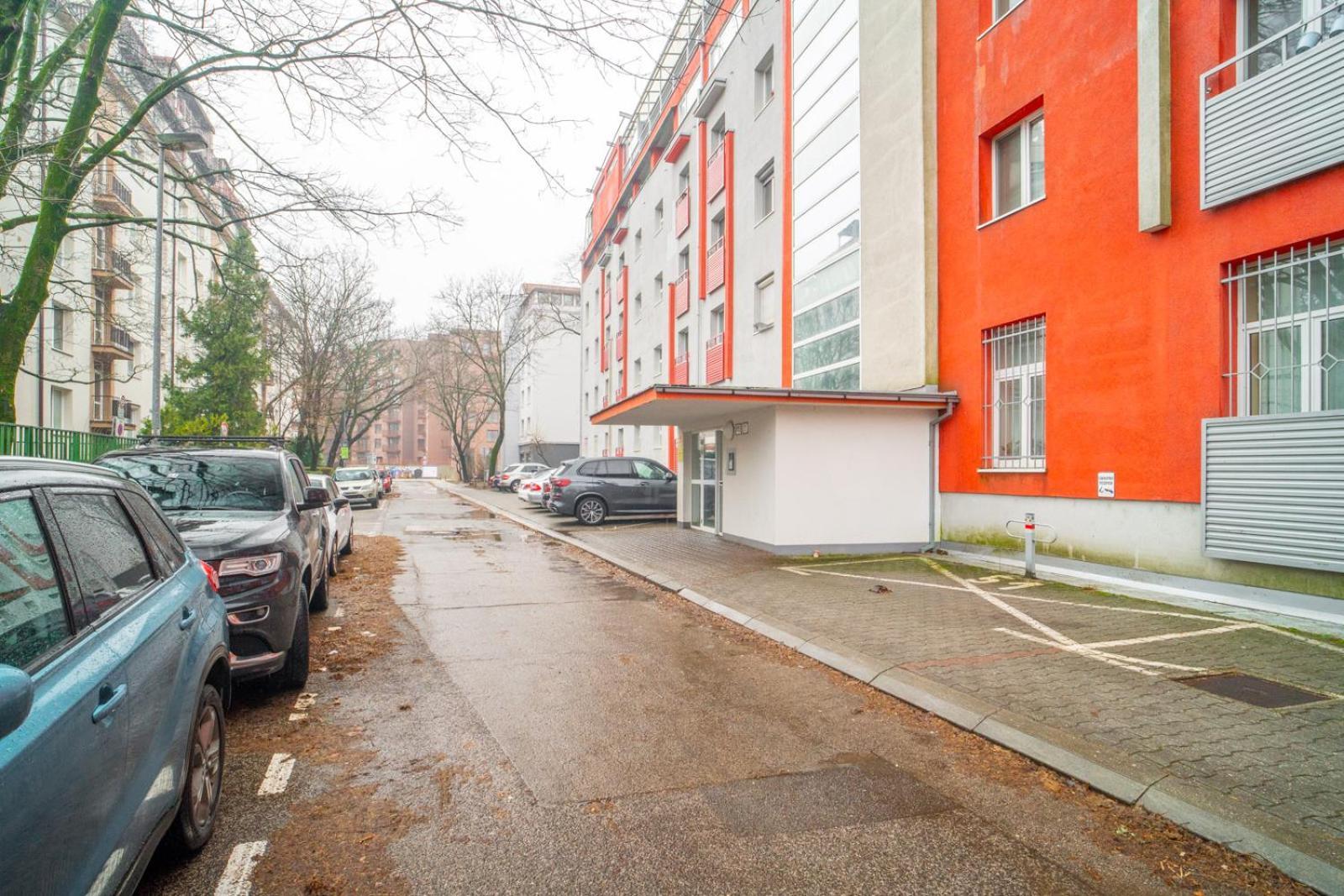 A Cozy Apartment In Bratislava Downtown Eksteriør bilde